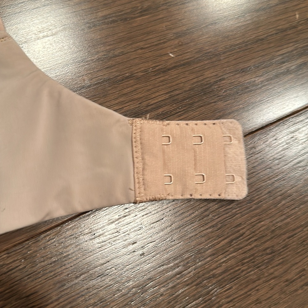 Full Coverage Bra - image 4